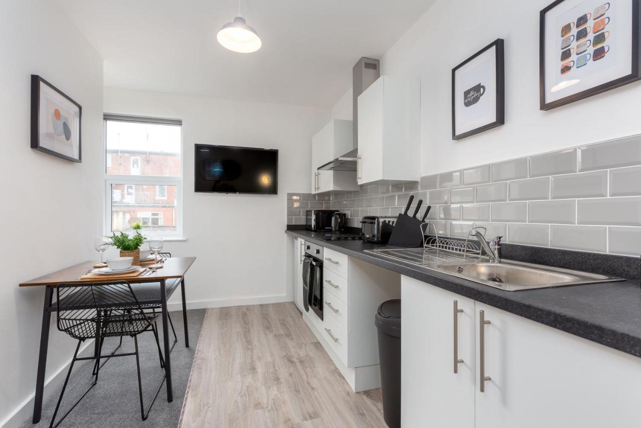 Charles Alexander Short Stay - Charnley House Apartments Блэкпул Экстерьер фото